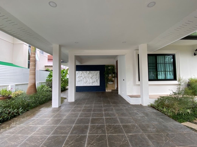 Newly renovated 3 bed house for rent or sale in Sankhampeang