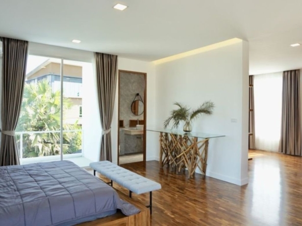 A brand new modern design house for rent or sale in San Sai