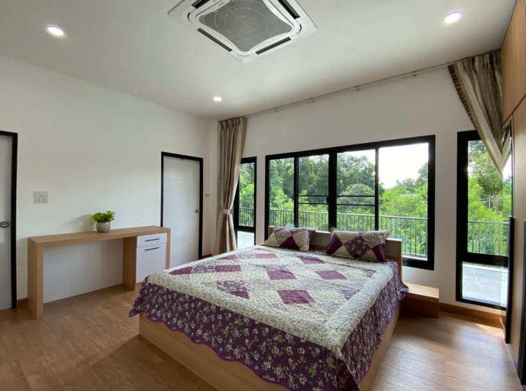 5 bedrooms house with a private pool for rent or sale in San Sai