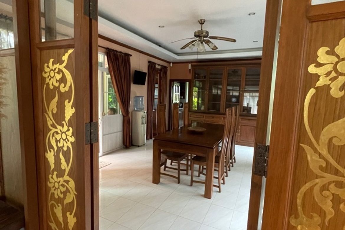 Pool villa for rent or sale in San Sai