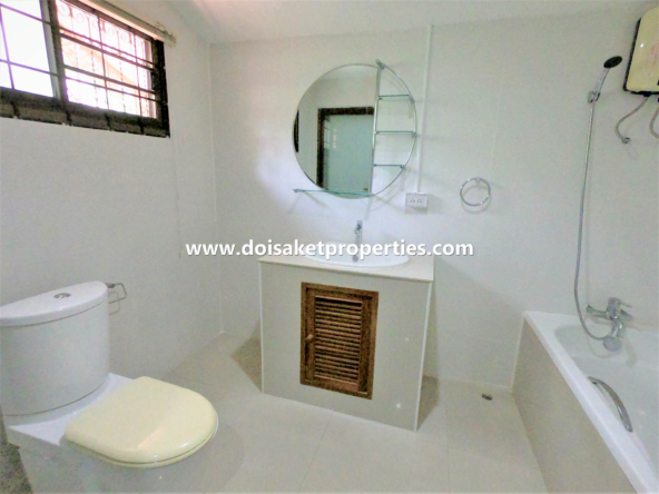 Mae Rim-DSP-(HS323-03) Lovely 3-Bedroom Home with Beautiful Gardens for Sale in Mueang Kaeo