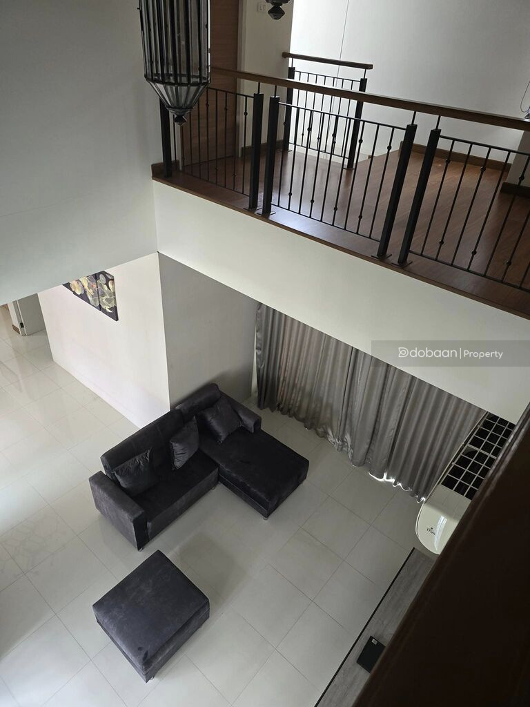 2-story detached house with 4 bedrooms and 5 bathrooms