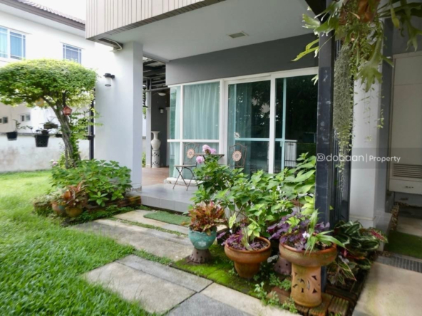 Two-story detached house with 3 bedrooms and 3 bathrooms located in Chiang Mai city