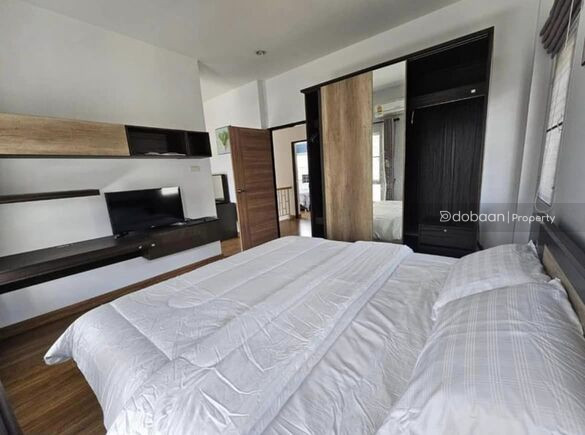 near Charoen Charoen market.-DB-RSHSHCMISK26