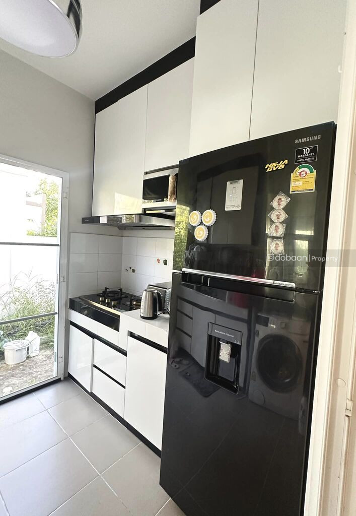 near Charoen Charoen Market.-DB-RSHSHCMISK37