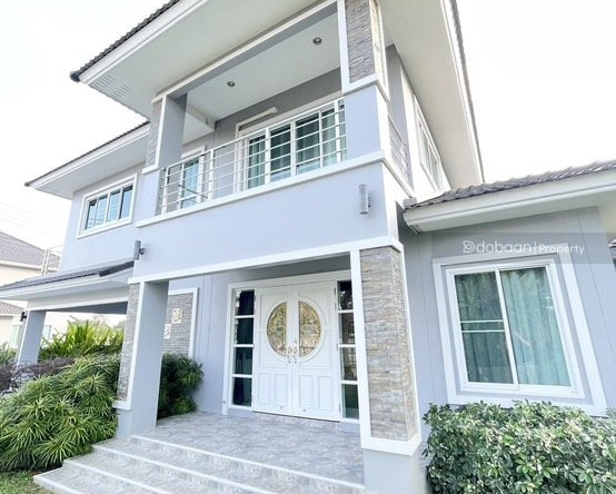 2-story single house with 4 bedrooms and 4 bathrooms in a project near an international school.-DB-RSHSHCMISS87