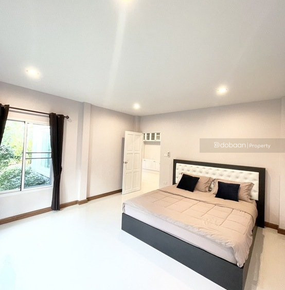 2-story single house with 4 bedrooms and 4 bathrooms in a project near an international school.-DB-RSHSHCMISS87