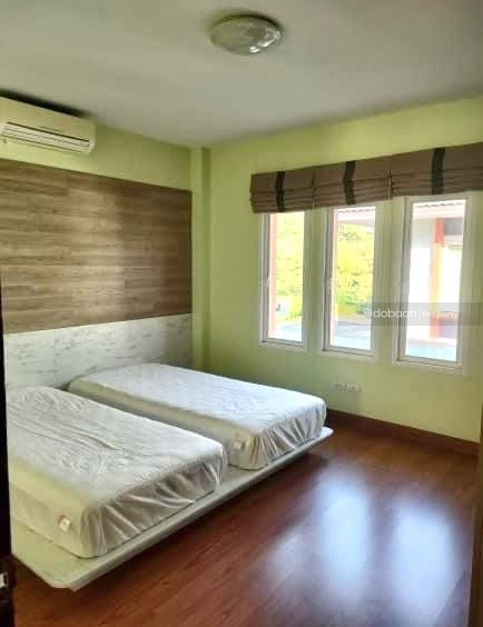 A two-story detached house with 4 bedrooms and 3 bathrooms in the Saraphi area near Waree Chiang Mai School.-DB-RSHSHCMISP35