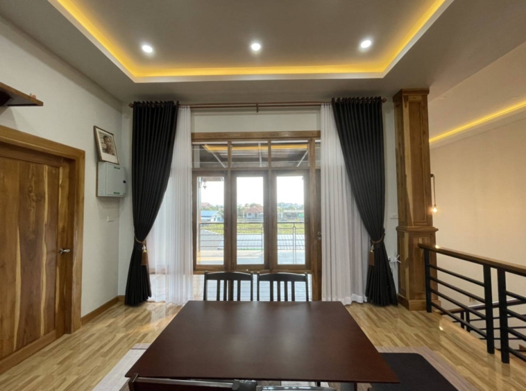 A luxurious mountain-view vacation home  2-story single house with 5 bedrooms and 5 bathrooms in Pong Tam