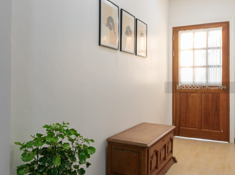 A two-story detached house with three bedrooms and four bathrooms located in the Hang Dong area