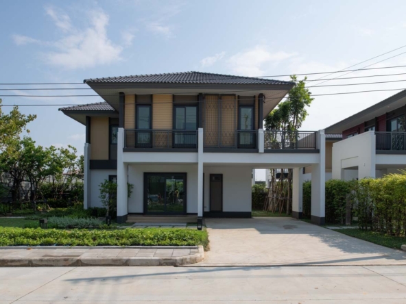 Two-story detached house in Modern Lanna style