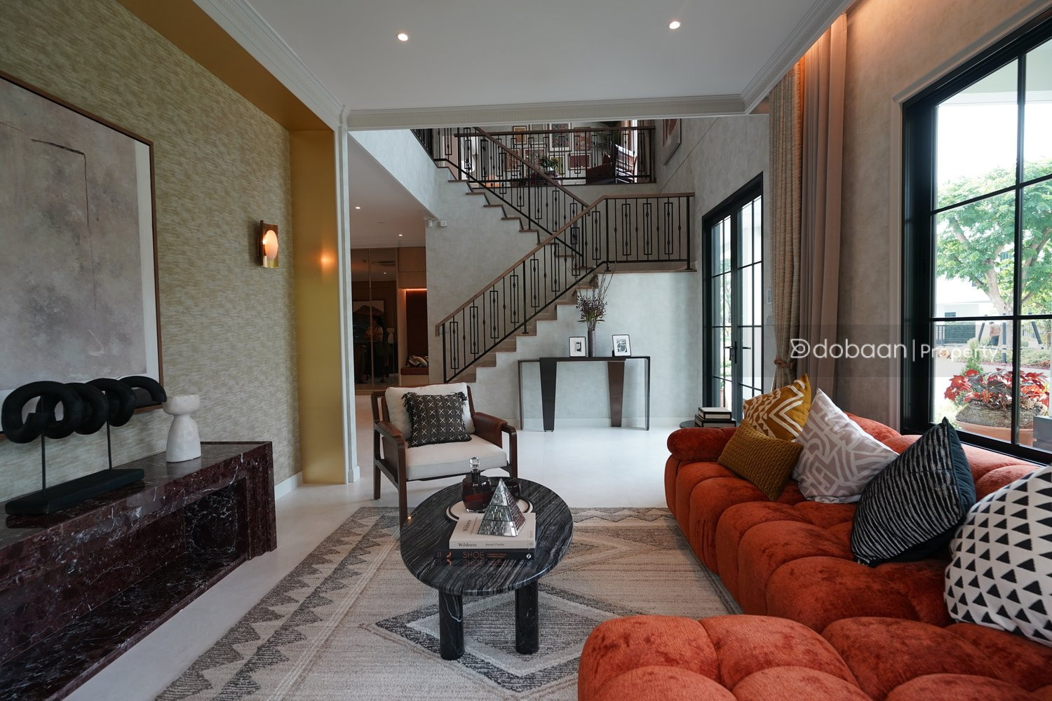 A two-story detached house with five bedrooms and six bathrooms in the Chiang Mai city area