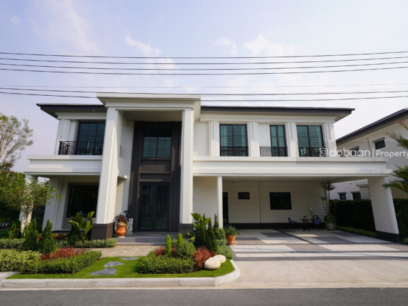 A two-story detached house with five bedrooms and six bathrooms in the Chiang Mai city area