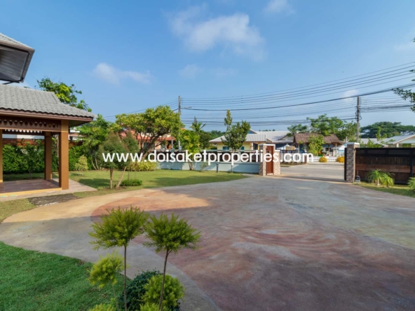 San Sai-DSP-(HS210-04) Gorgeous 2 Storey Home with Swimming Pool for Sale in a Moo Baan in San Na Meng