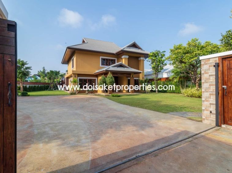 San Sai-DSP-(HS210-04) Gorgeous 2 Storey Home with Swimming Pool for Sale in a Moo Baan in San Na Meng