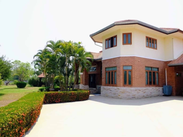 San Sai-DSP-(HS261-04) Large Luxury Family Home with Pool on 3+ Rai in San Sai