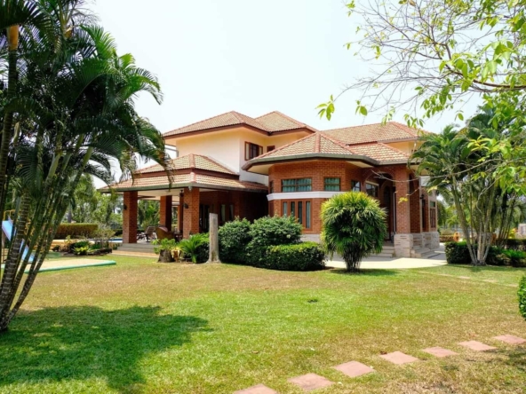 San Sai-DSP-(HS261-04) Large Luxury Family Home with Pool on 3+ Rai in San Sai