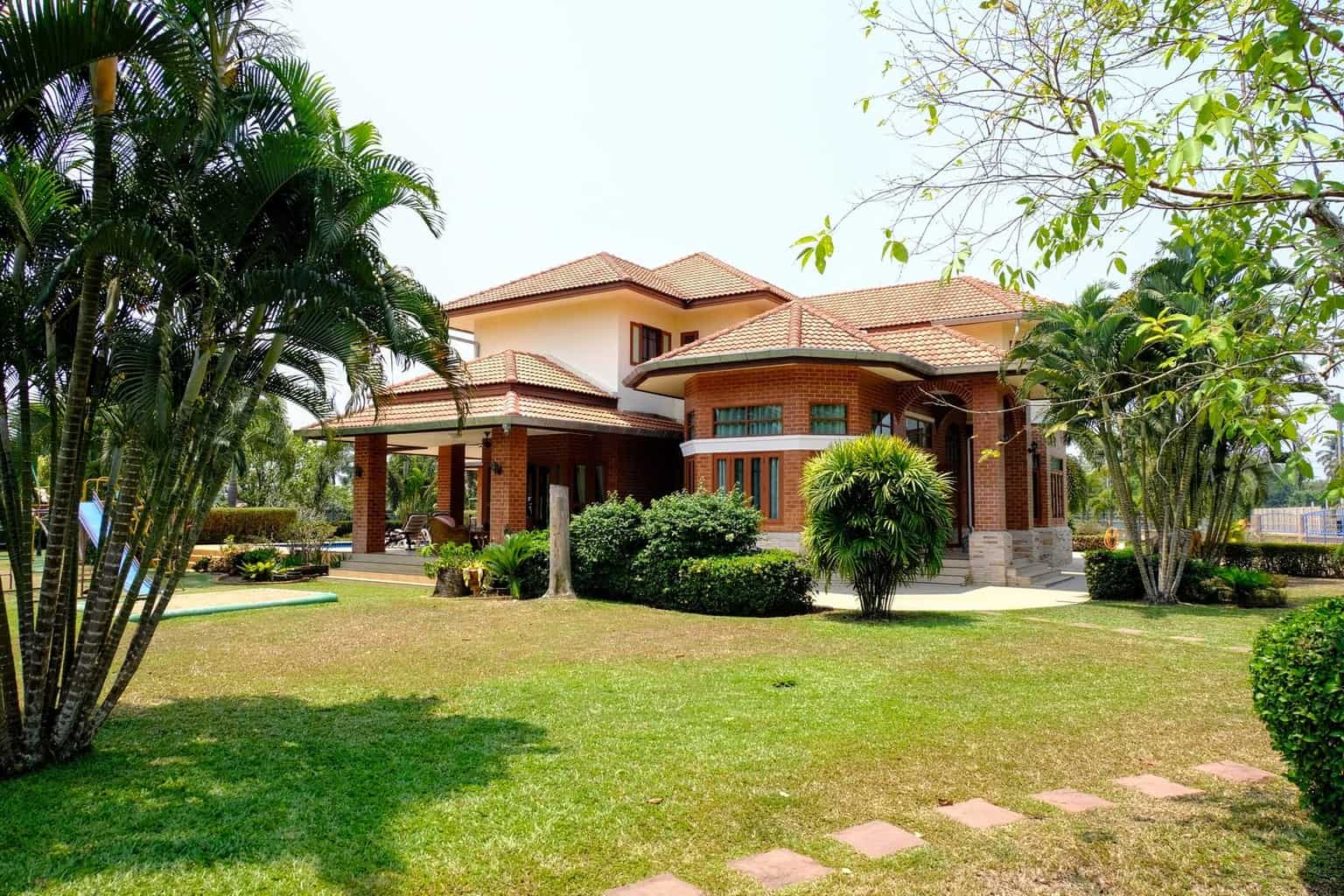 San Sai-DSP-(HS261-04) Large Luxury Family Home with Pool on 3+ Rai in San Sai