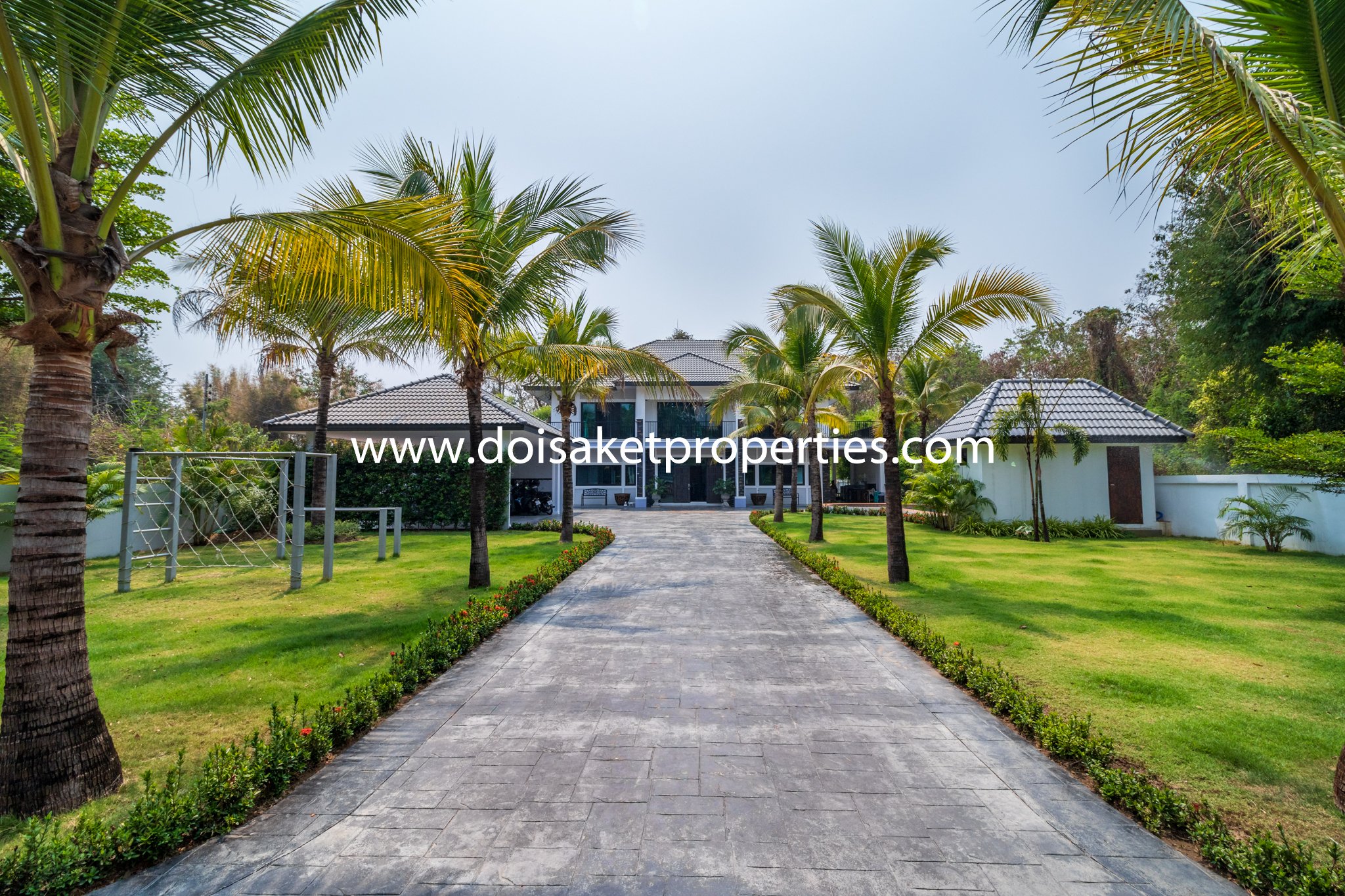 San Sai-DSP-(HS312-05) Incredible 5+ Bedroom Home with Swimming Pool for Sale near Maejo University in San Sai