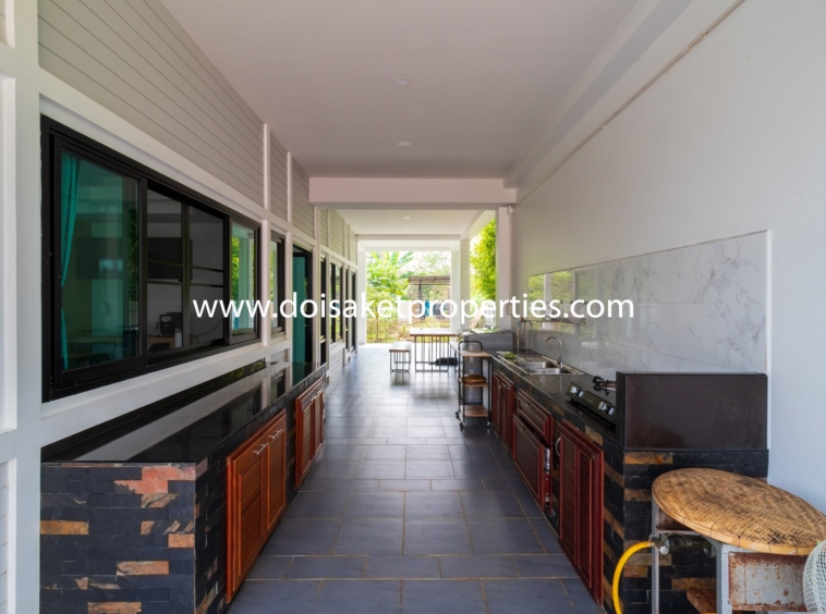 San Sai-DSP-(HS312-05) Incredible 5+ Bedroom Home with Swimming Pool for Sale near Maejo University in San Sai