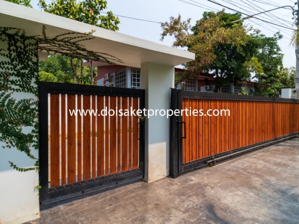 San Sai-DSP-(HS312-05) Incredible 5+ Bedroom Home with Swimming Pool for Sale near Maejo University in San Sai