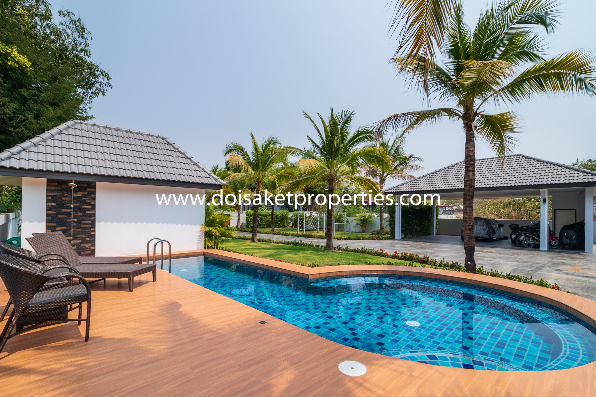 San Sai-DSP-(HS312-05) Incredible 5+ Bedroom Home with Swimming Pool for Sale near Maejo University in San Sai