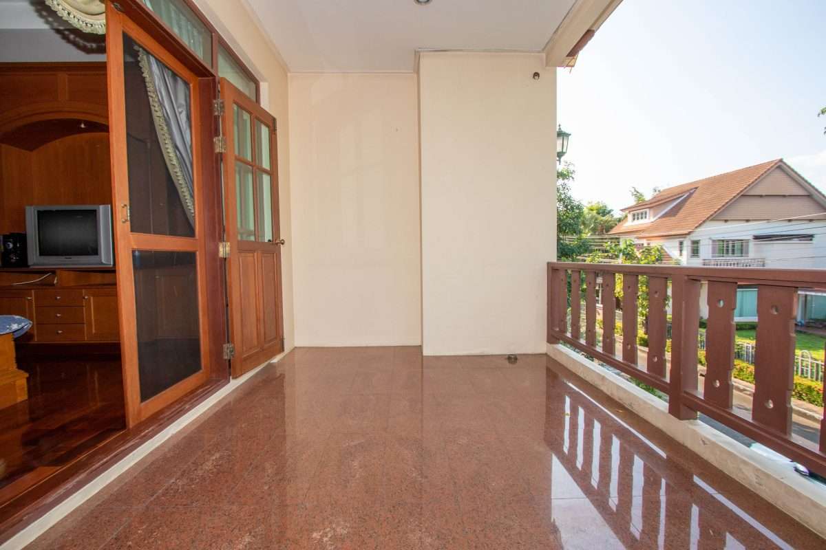 6 Bedroom Lanna Style House at Laddarom Elegance Payap Chiang Mai-PH-SANK160