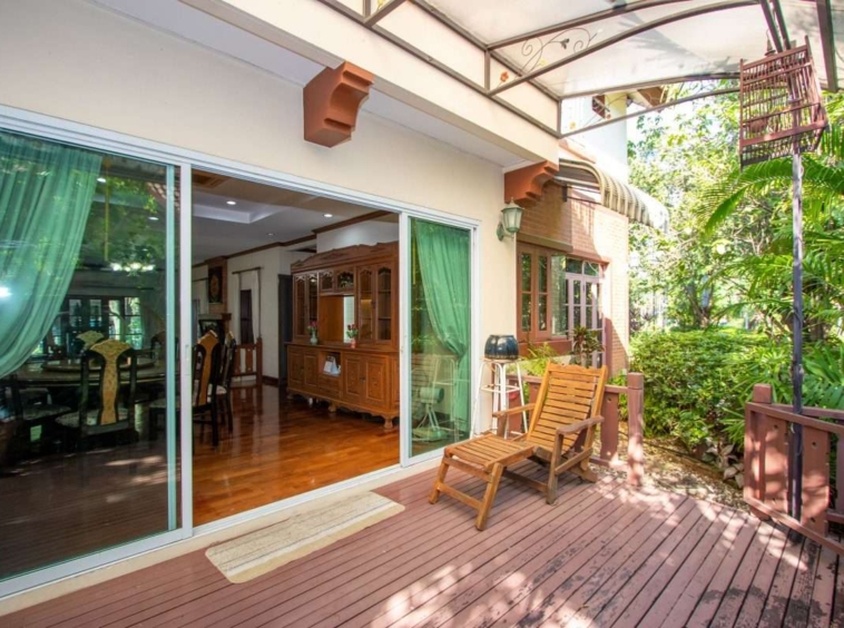 6 Bedroom Lanna Style House at Laddarom Elegance Payap Chiang Mai-PH-SANK160