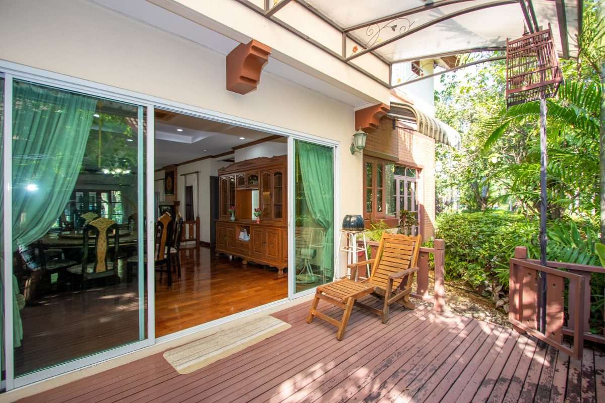 6 Bedroom Lanna Style House at Laddarom Elegance Payap Chiang Mai-PH-SANK160