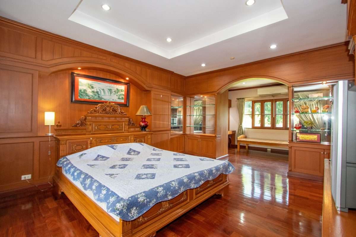 6 Bedroom Lanna Style House at Laddarom Elegance Payap Chiang Mai-PH-SANK160