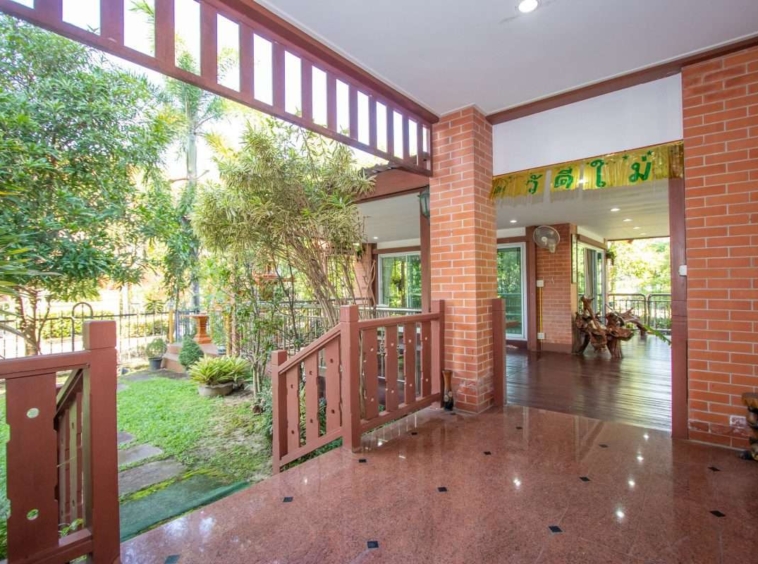 6 Bedroom Lanna Style House at Laddarom Elegance Payap Chiang Mai-PH-SANK160