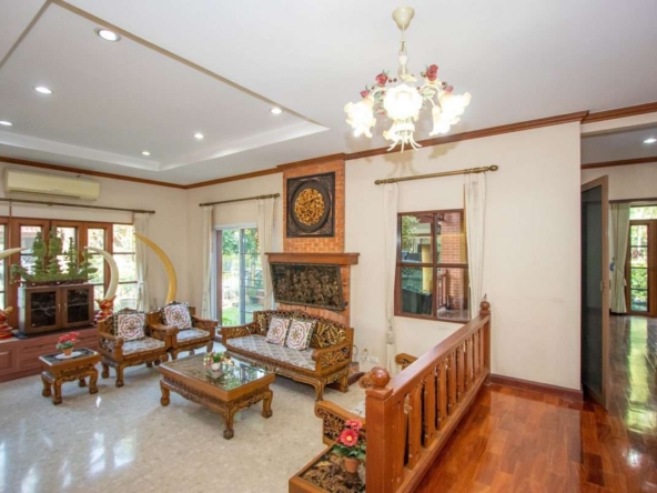 6 Bedroom Lanna Style House at Laddarom Elegance Payap Chiang Mai-PH-SANK160