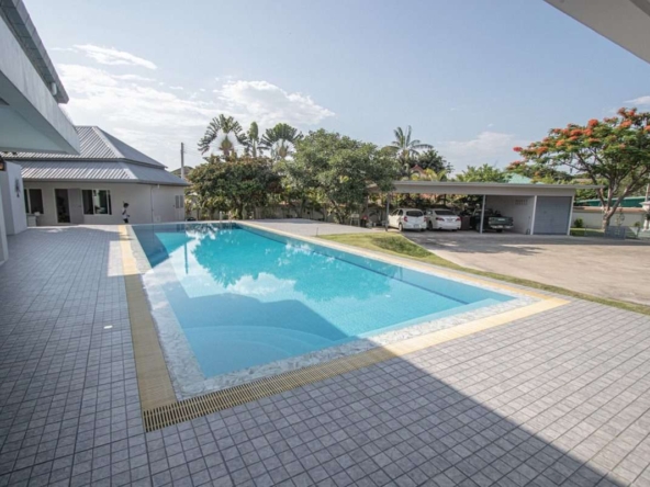 Exquisite Retreat: Luxury Pool Villa on Expansive 2 Rai Plot-PH-SAN388