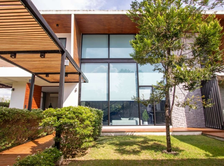 Stunning Architect-Designed 3-Bedroom Home in San Sai Noi-PH-SAN431