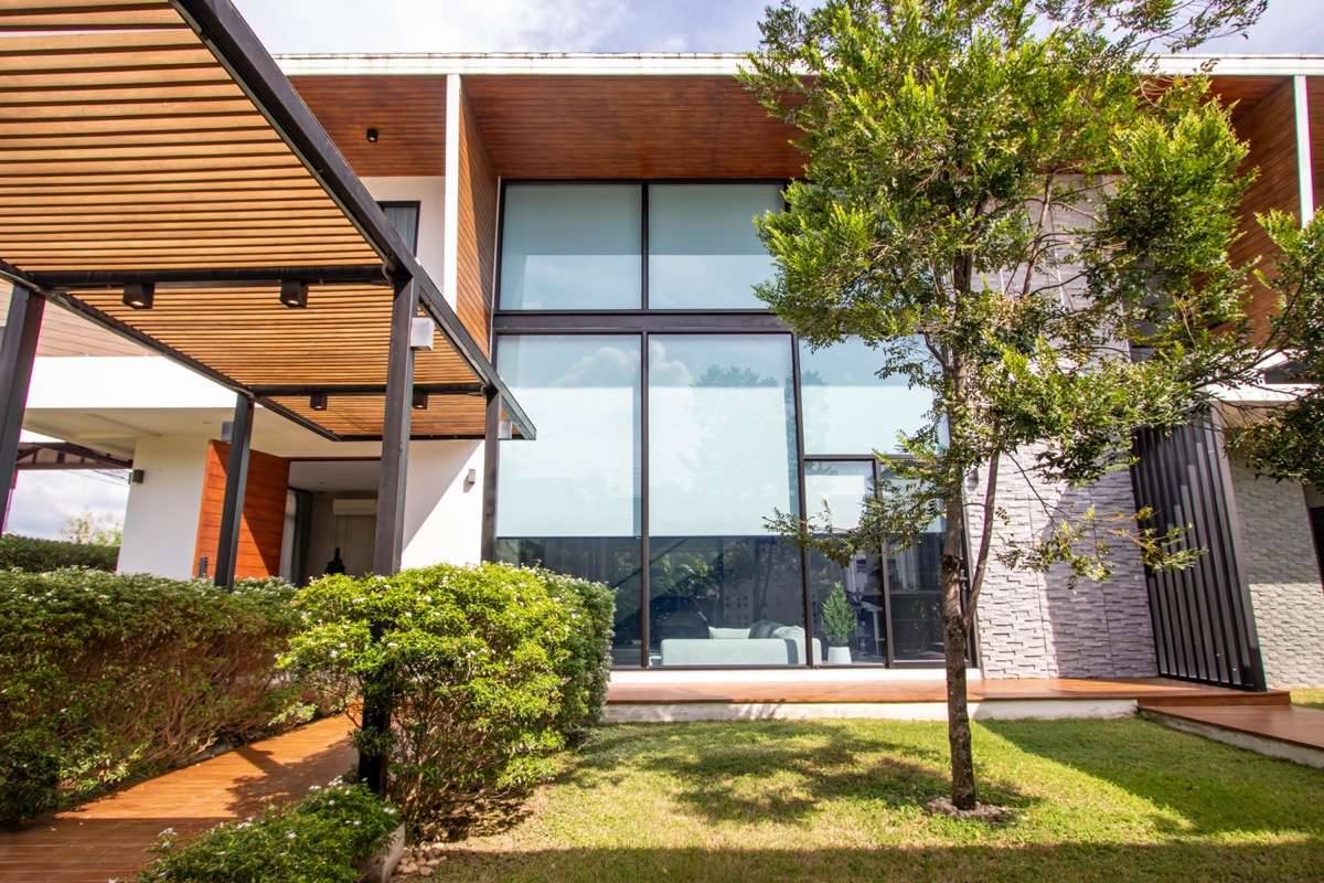 Stunning Architect-Designed 3-Bedroom Home in San Sai Noi-PH-SAN431