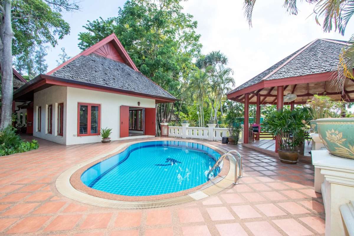 Charming Pool Villa for Sale: Don't Miss Out!-PH-SARA175