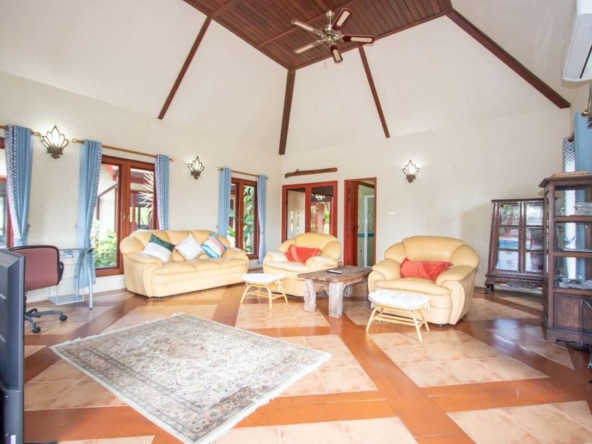 Charming Pool Villa for Sale: Don't Miss Out!-PH-SARA175