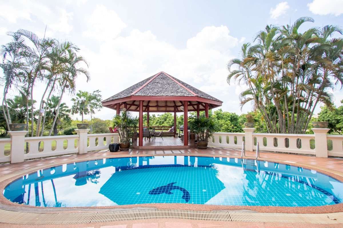 Charming Pool Villa for Sale: Don't Miss Out!-PH-SARA175