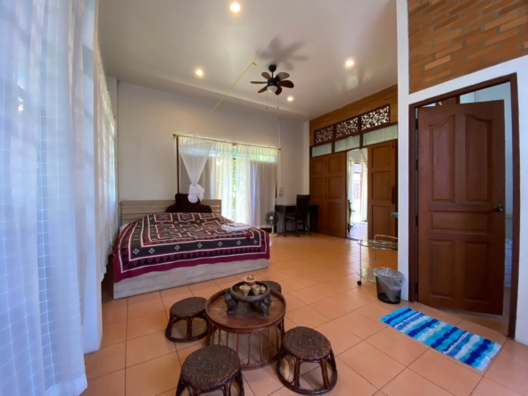 Beautiful Thai style 6 bedrooms for sale and rent in Saraphi-SHG-HS479