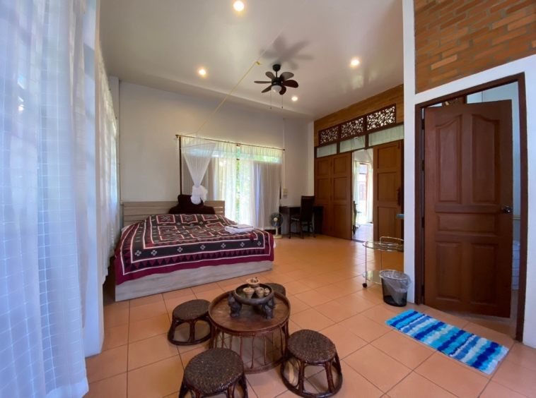 Beautiful Thai style 6 bedrooms for sale and rent in Saraphi-SHG-HS479