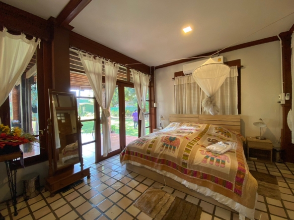 Beautiful Thai style 6 bedrooms for sale and rent in Saraphi-SHG-HS479