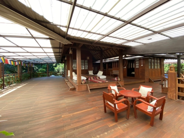 Beautiful Thai style 6 bedrooms for sale and rent in Saraphi-SHG-HS479