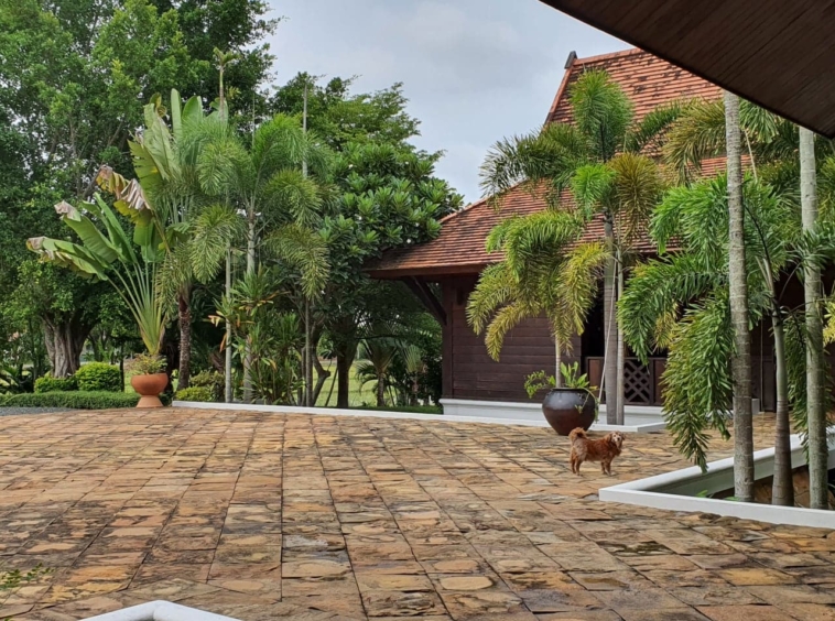 Lanna Style 5 bedroom home with pool for sale in Doi Saket-SHG-HS456