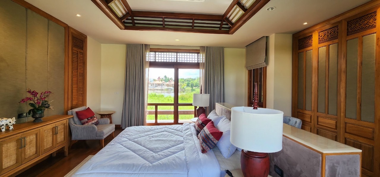 Magnificent 5 Bedroom Lanna Pool Villa for sale in Luang Nua Doi Saket-SHG-HS502