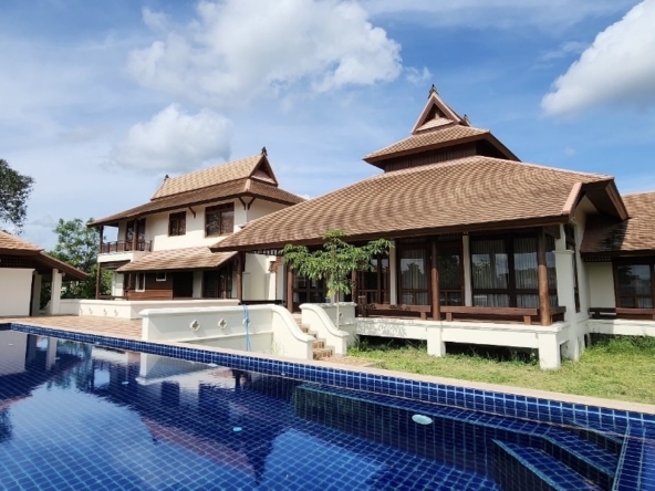 Magnificent 5 Bedroom Lanna Pool Villa for sale in Luang Nua Doi Saket-SHG-HS502