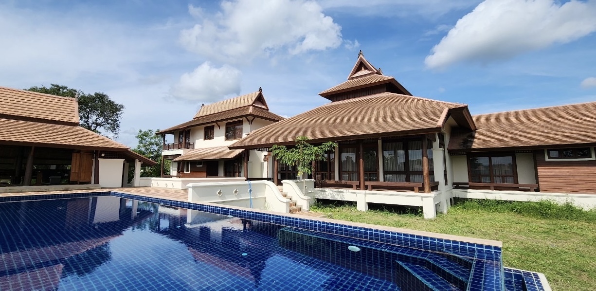 Magnificent 5 Bedroom Lanna Pool Villa for sale in Luang Nua Doi Saket-SHG-HS502