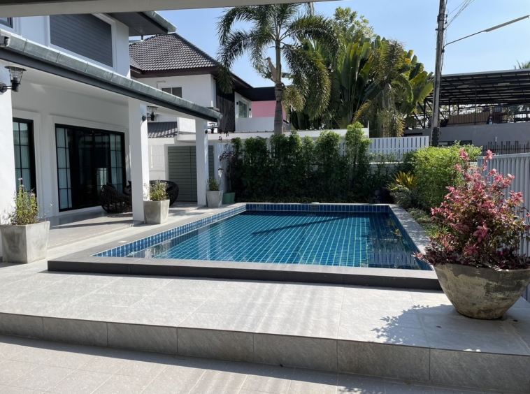 House with Pool at Royal View for sale-SHG-HS484