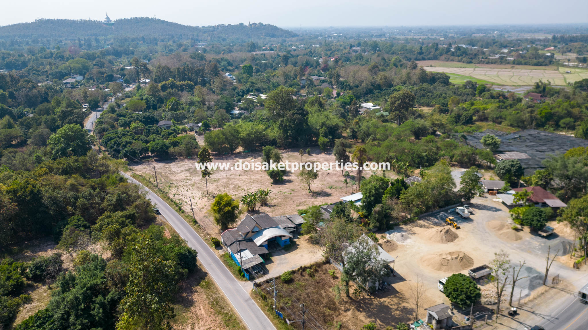 Doi Saket-DSP-(LS393-06) ~6 Rai Plot of Land for Sale Near the 118 Highway in Choeng Doi