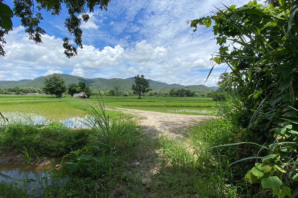 8+rai of ready to build land with stunning views for sale in Doi Saket