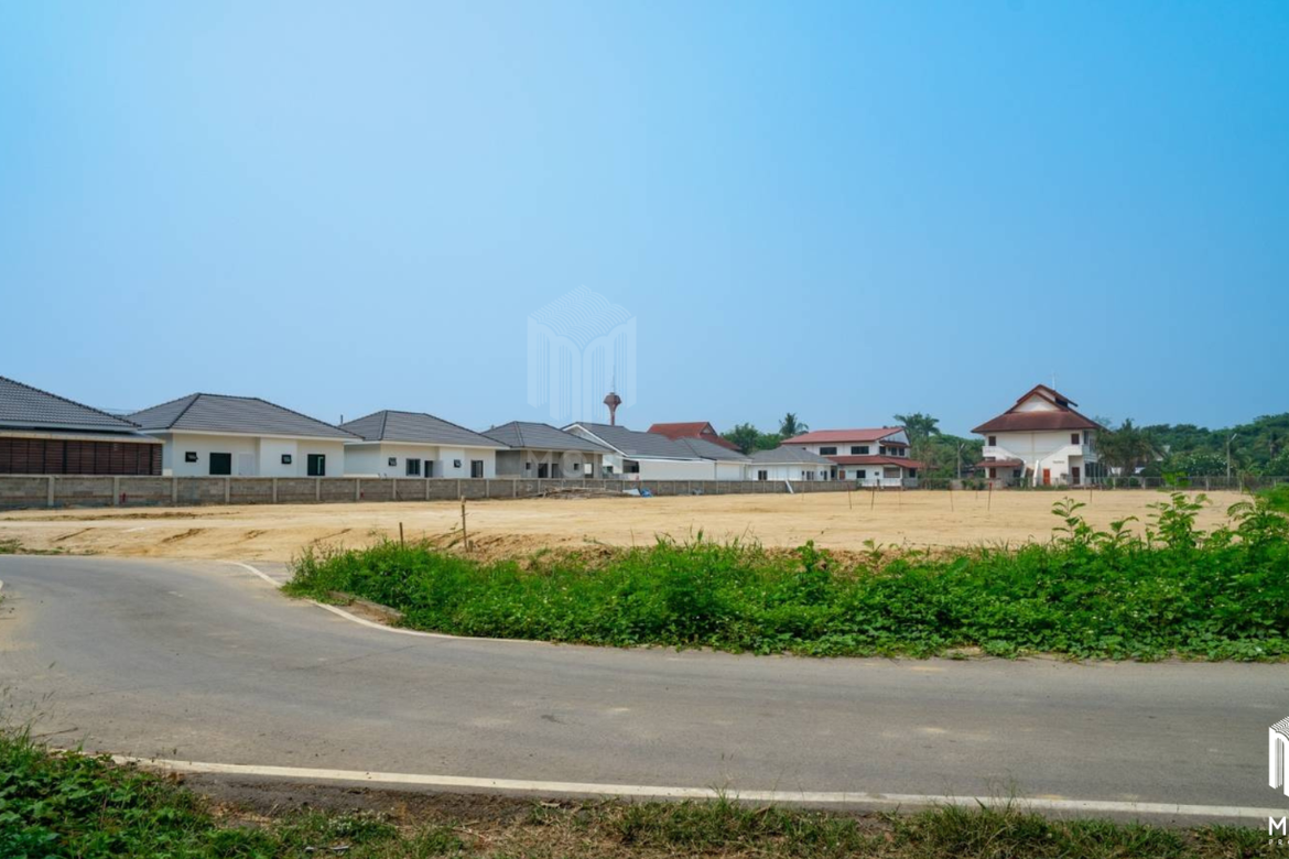 Land for sale Tha Wang Tan – Saraphi 4 Rai 94Sq.wa. between ring road 2